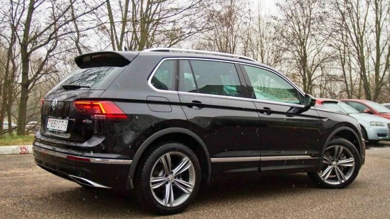 «Испытываешь ощущения, которые никогда не сравнятся c бэушкой». Зачем белорусам новые автомобили